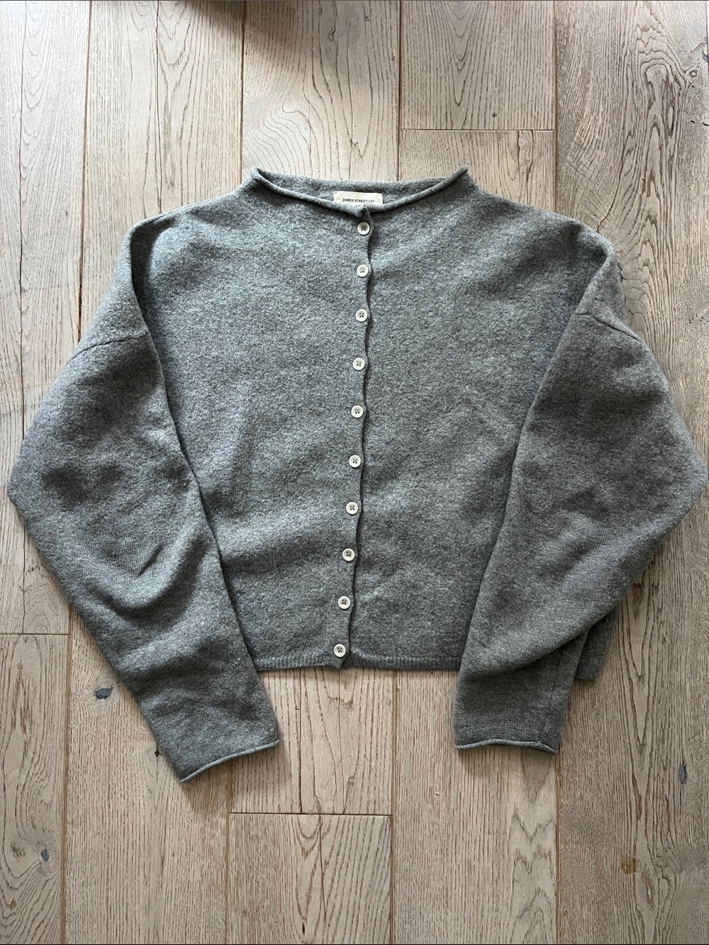 JAMES STREET CO PERI SHRUNKEN CARDIGAN